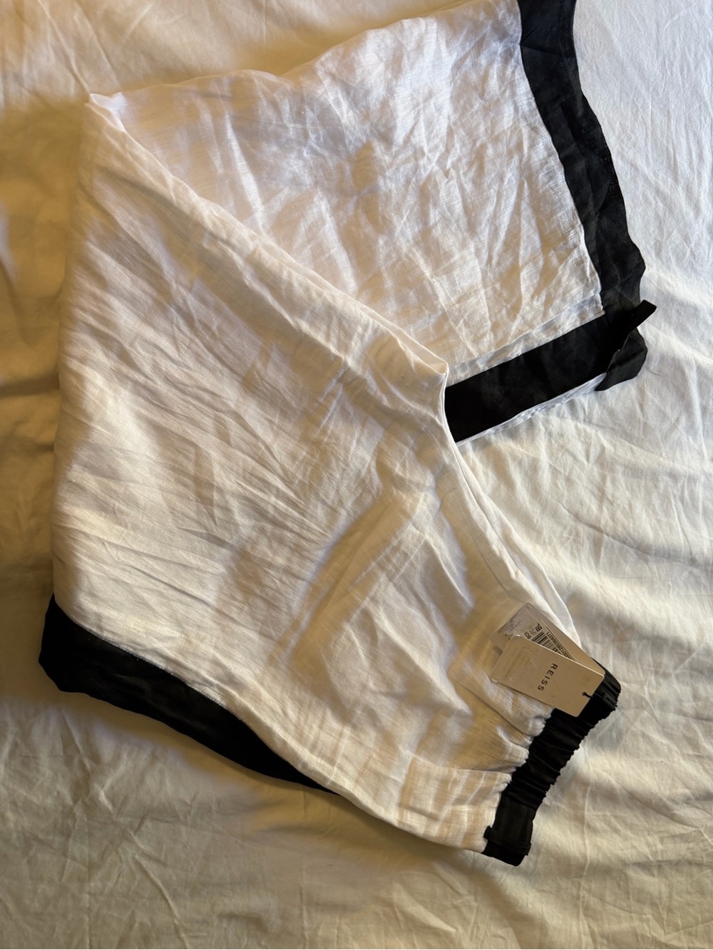REISS White Wide-Leg Pants with Black Trim and Tie Waist - Picture 5 of 6